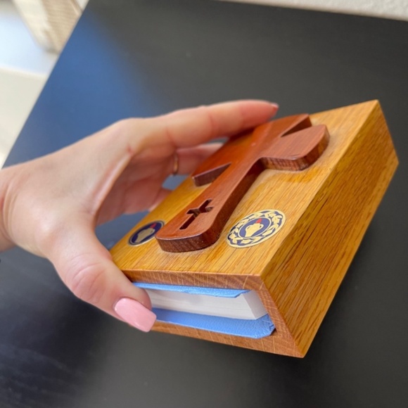 Pocket Bible and Wood Case New Testament Psalms Proverbs Blue - Picture 5 of 9